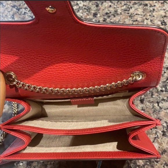 Barely used Gucci Interlocking G Chain Shoulder Bag 510304 In red for sale - Picture 10 of 11